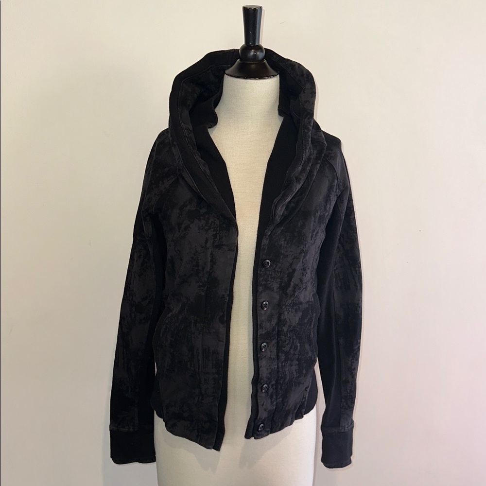 Lululemon Black Grey Shawl Collar Button-Front Sweatshirt Jacket 8